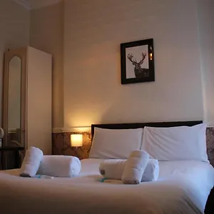 2* Hotel Ardmillan